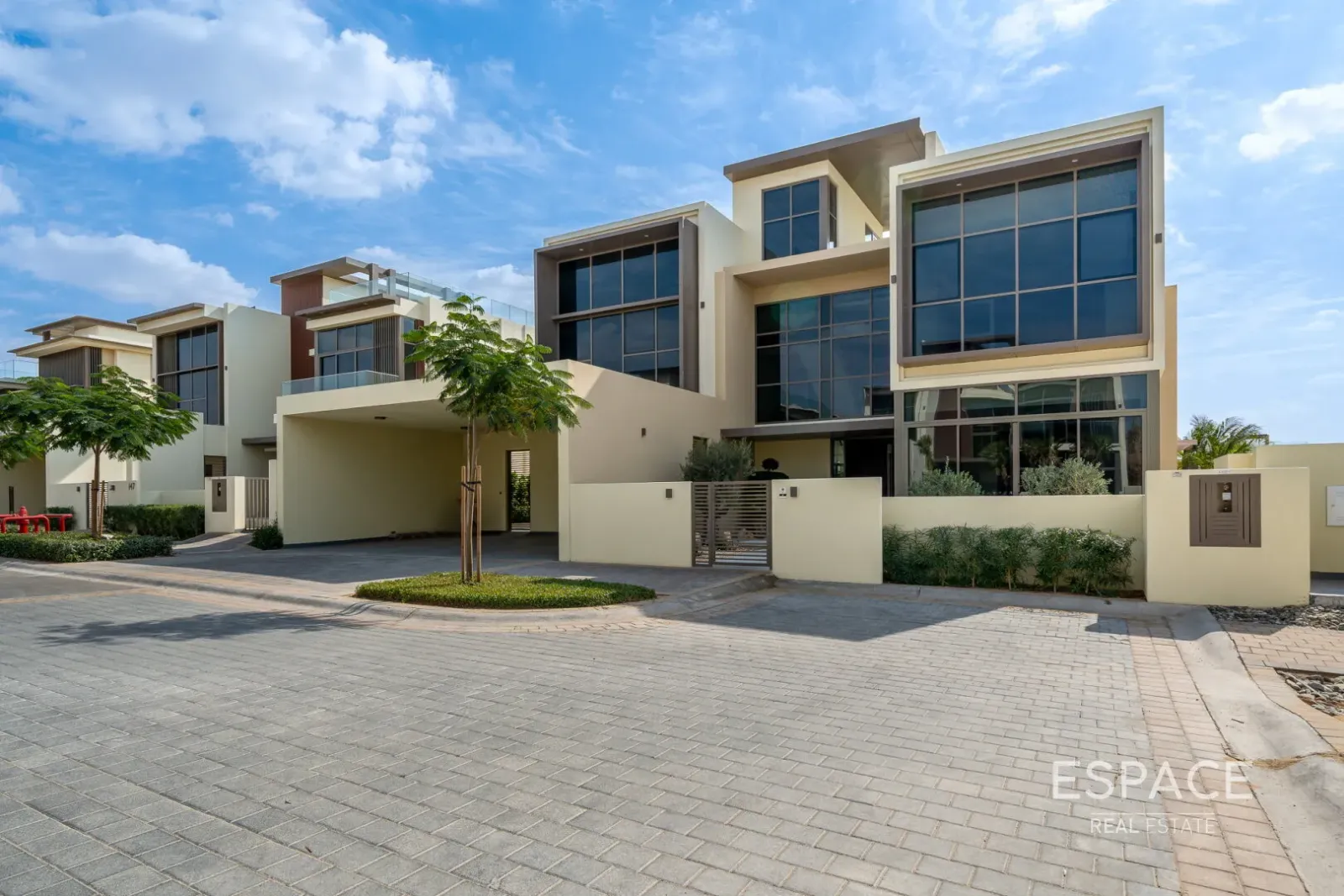 PropertiesGalleryCamera