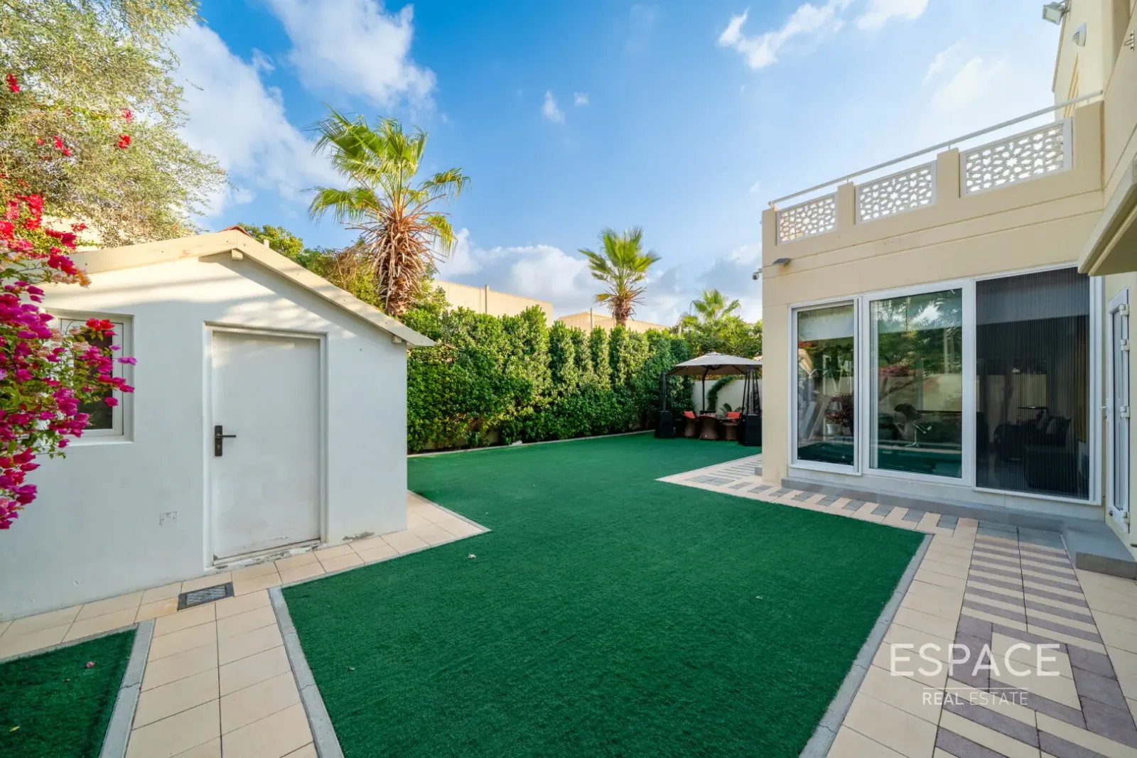 PropertiesGalleryCamera