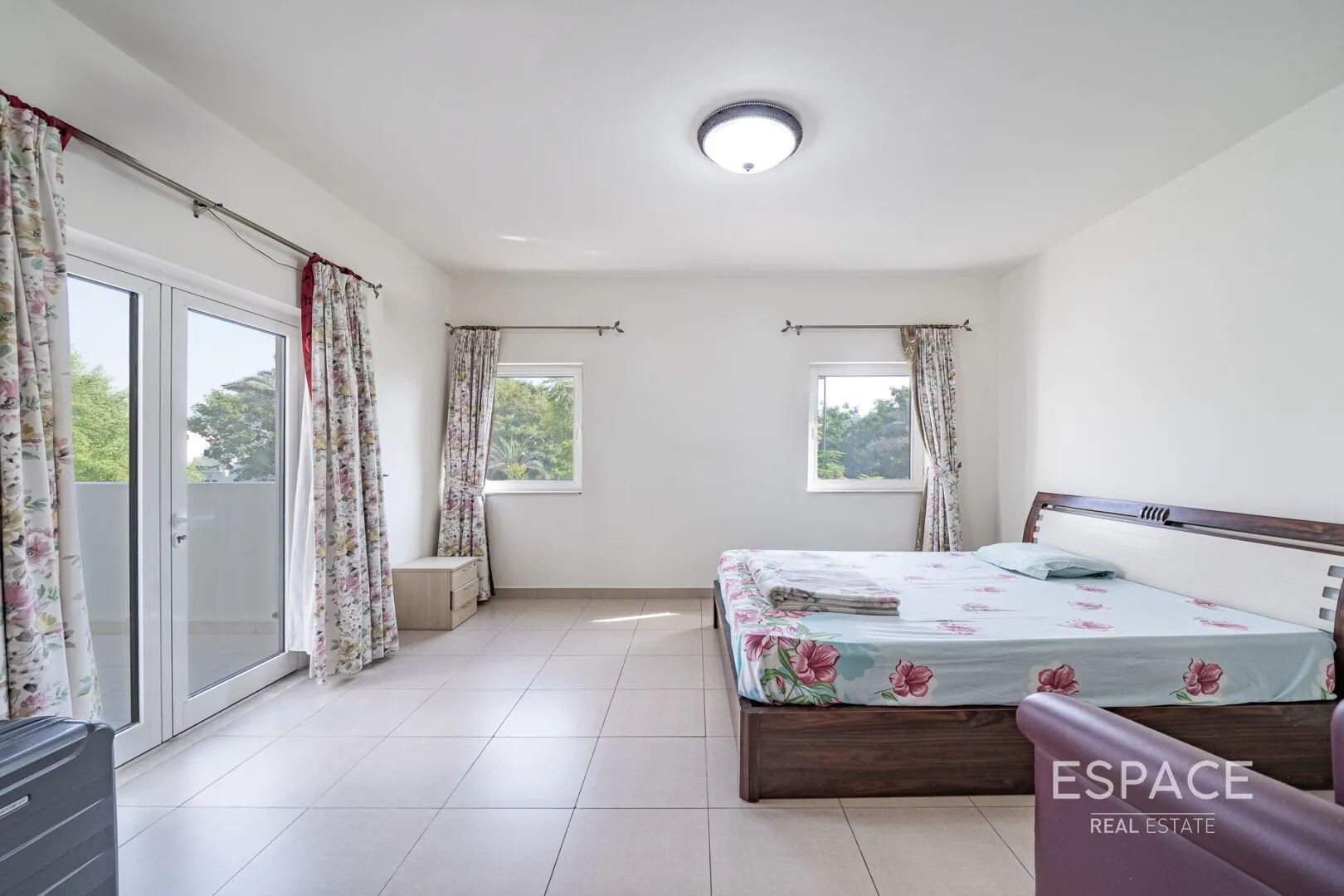 PropertiesGalleryCamera