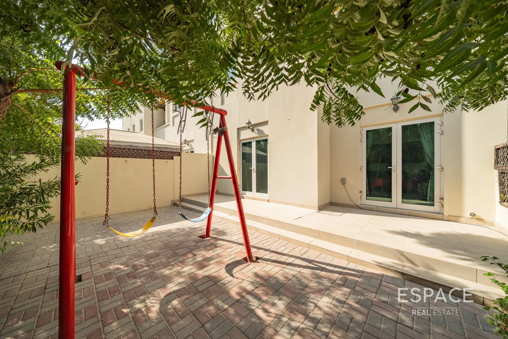 PropertiesGalleryCamera