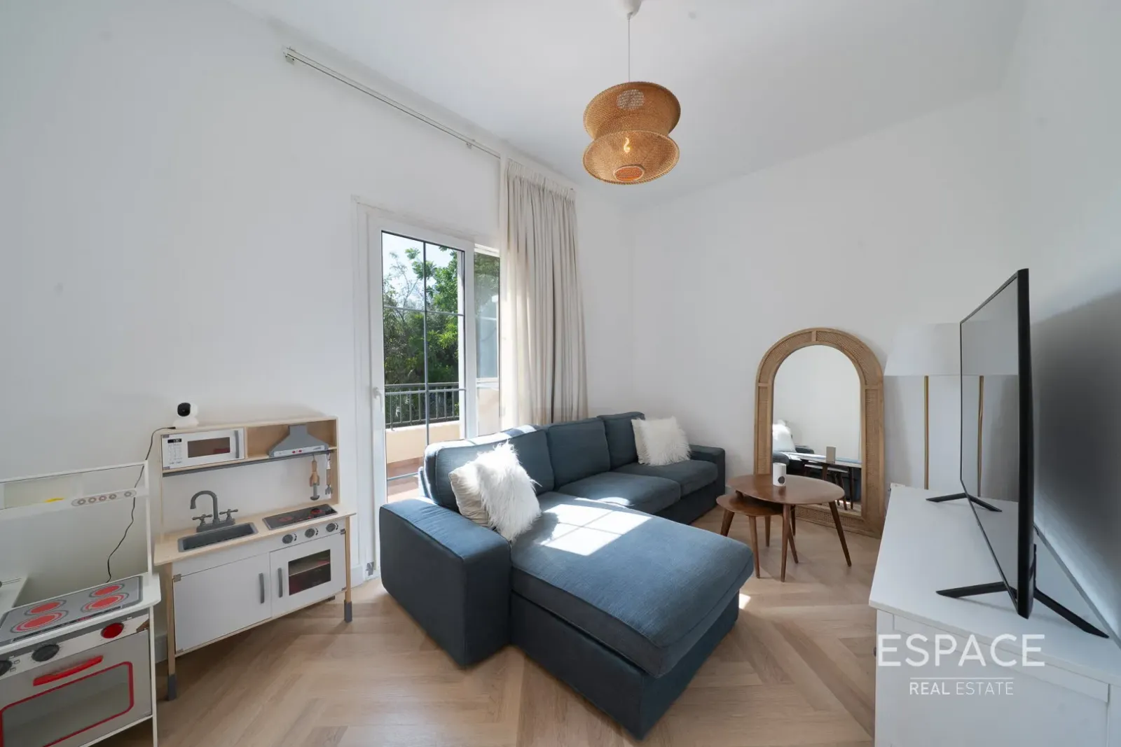 PropertiesGalleryCamera