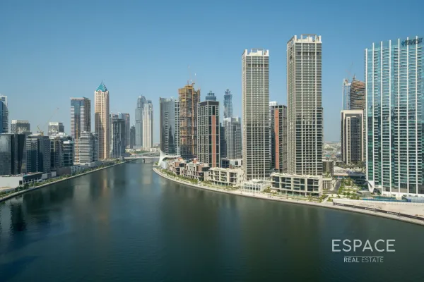 Volante, Business Bay, Dubai - Espace