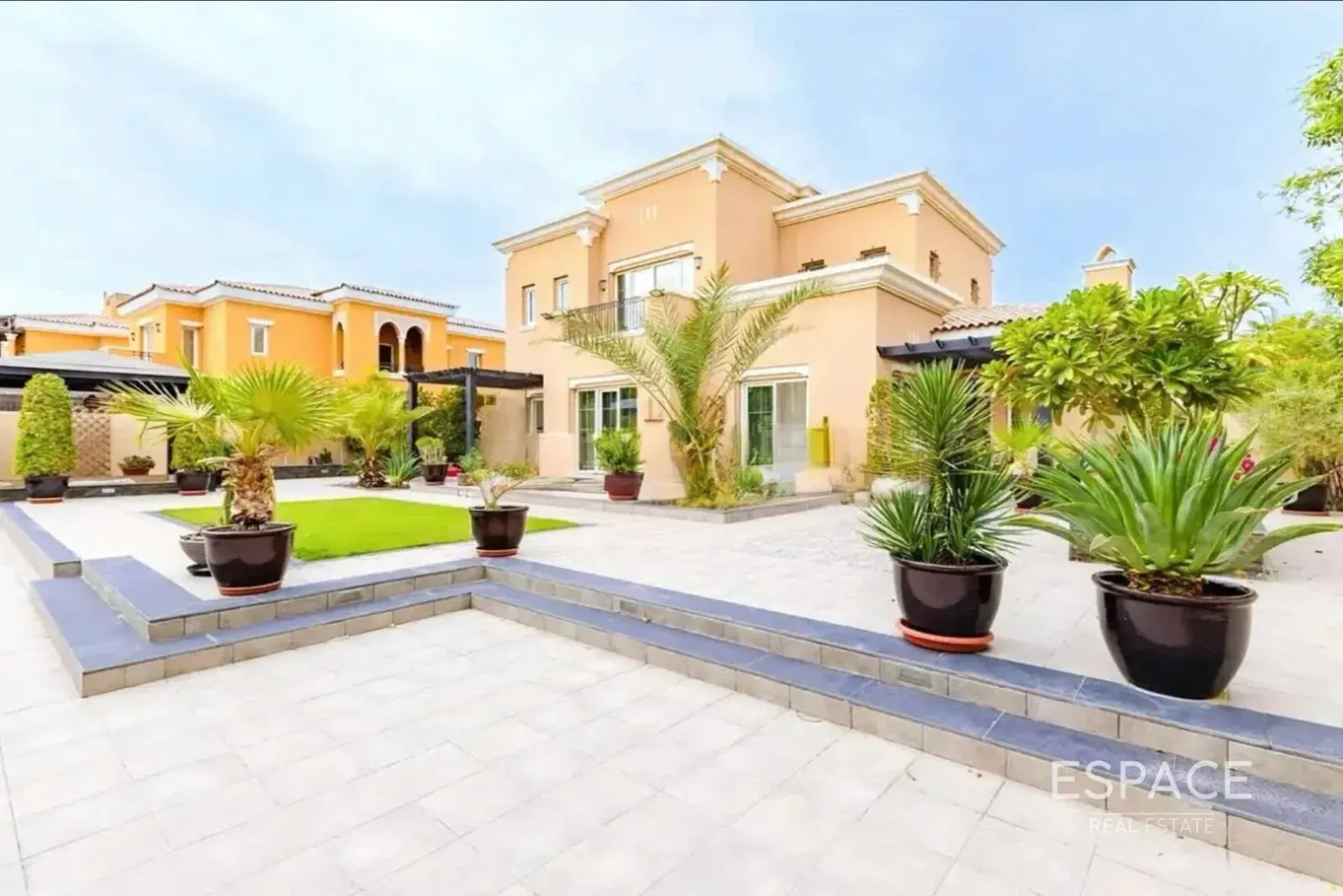 PropertiesGalleryCamera
