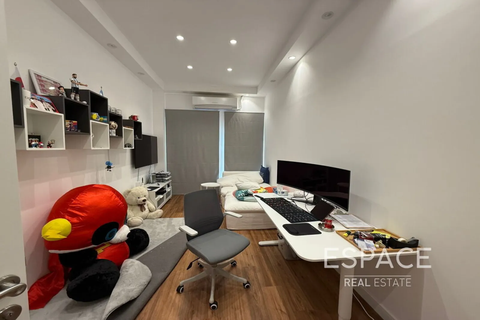 PropertiesGalleryCamera