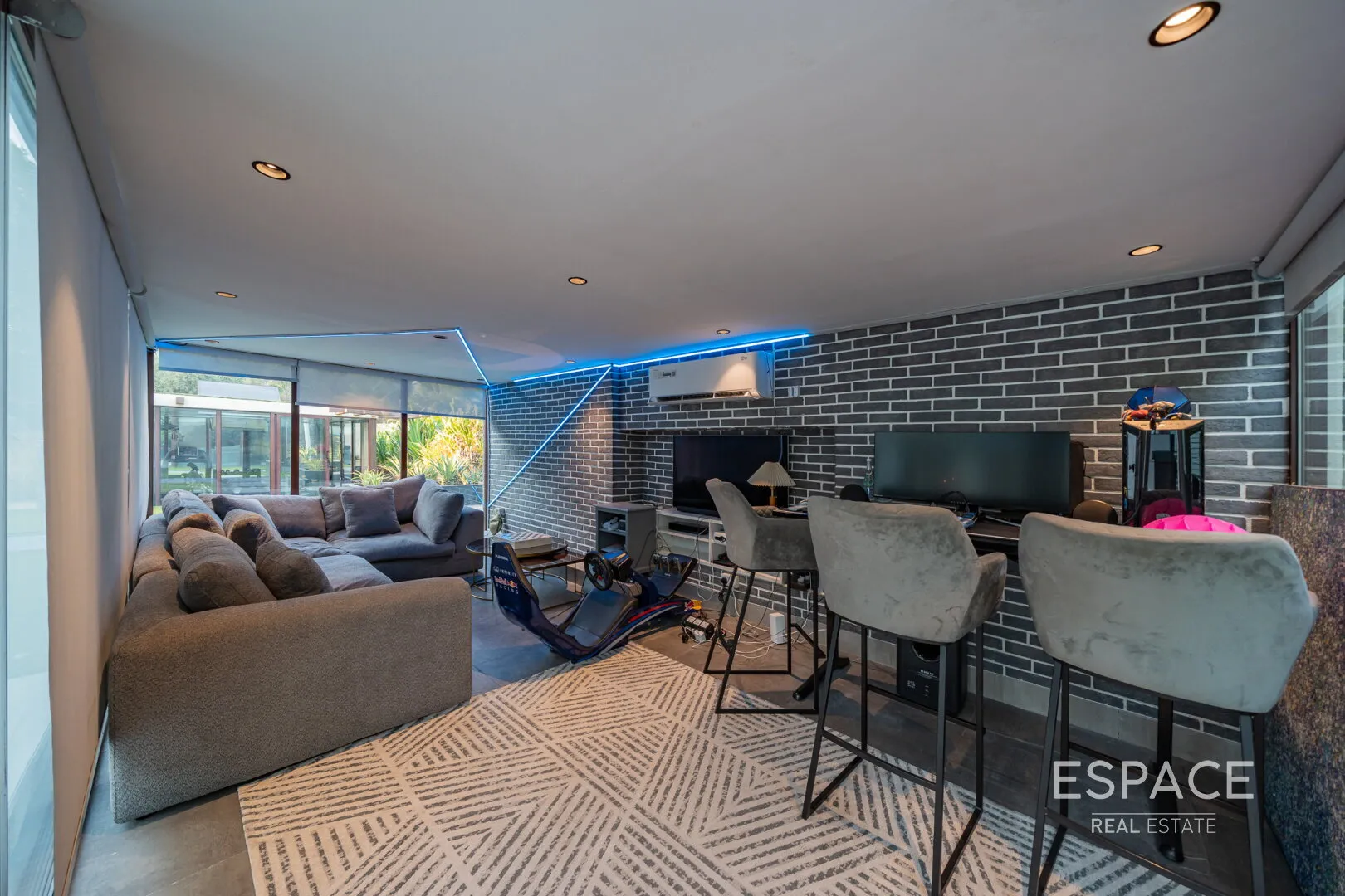 PropertiesGalleryCamera