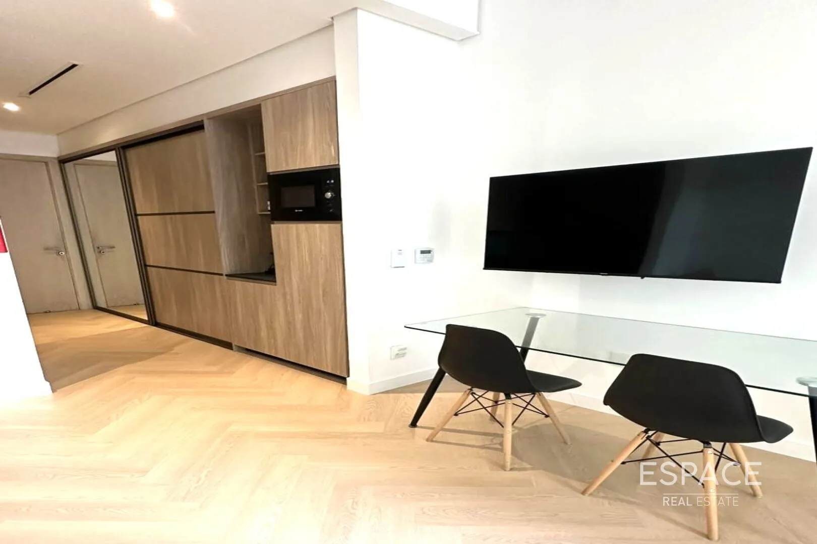 single static gallery