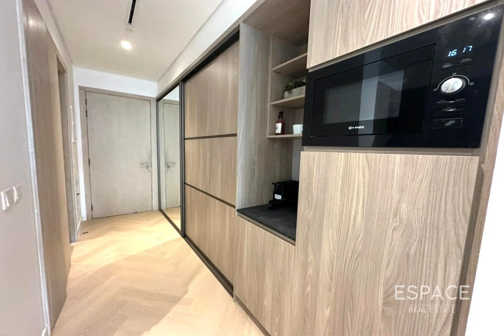 single static gallery