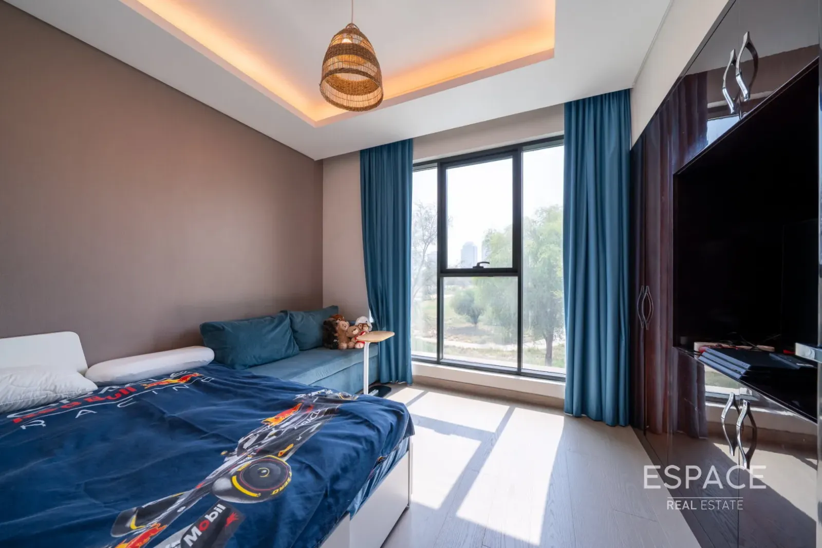 PropertiesGalleryCamera