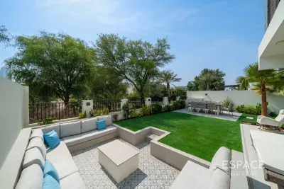 Silver Springs 3, Damac Hills , Dubai - Espace