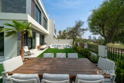 Silver Springs 3, Damac Hills , Dubai - Espace