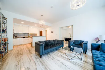 Zahra Townhouses, NSHAMA Town Square, Dubai - Espace