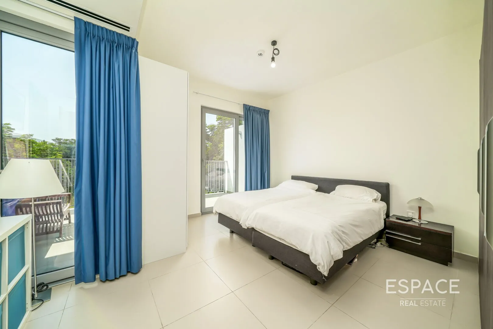 PropertiesGalleryCamera