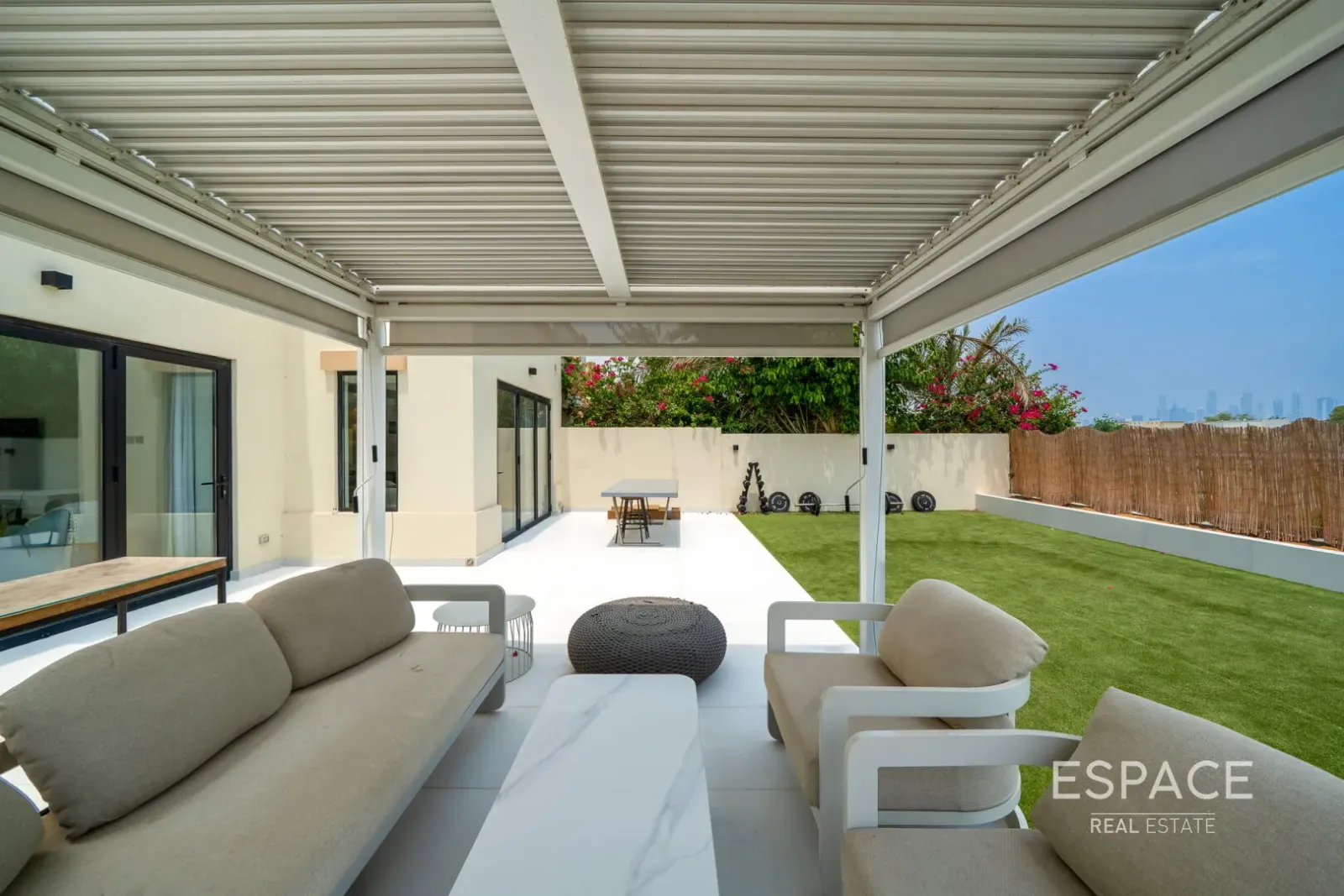 PropertiesGalleryCamera