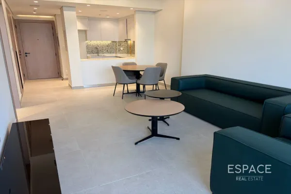 Neva Residences, Jumeirah Village Circle, Dubai - Espace