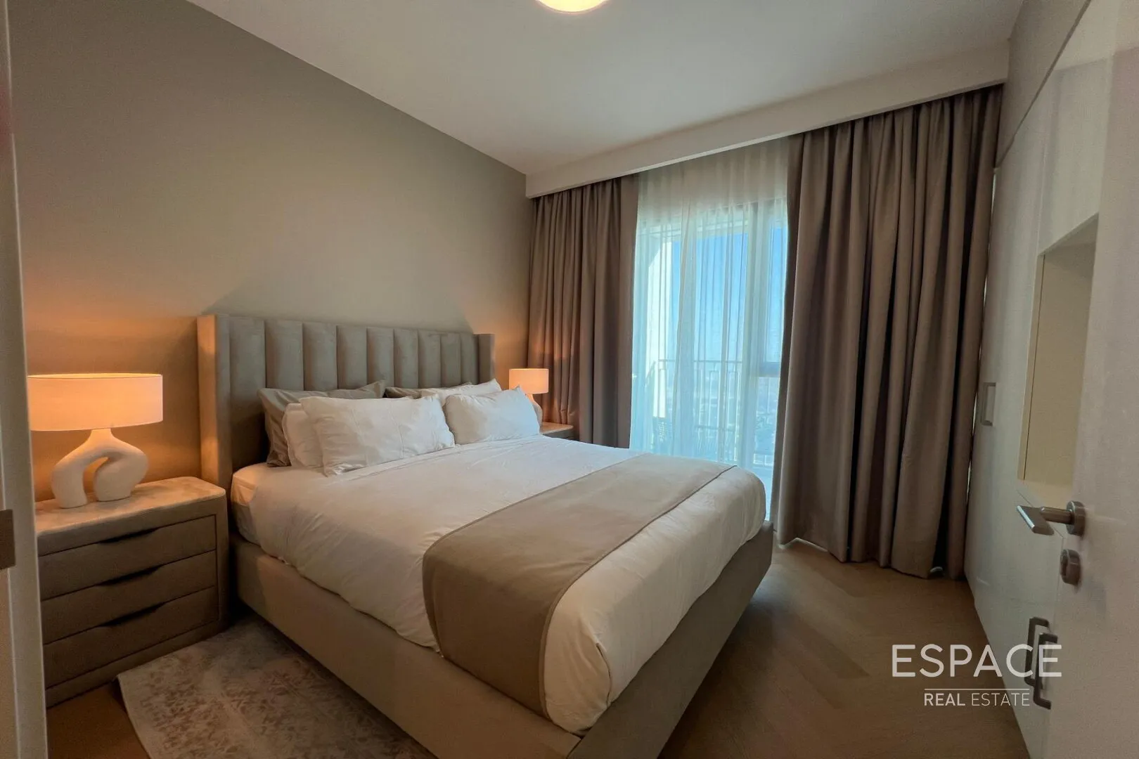 PropertiesGalleryCamera