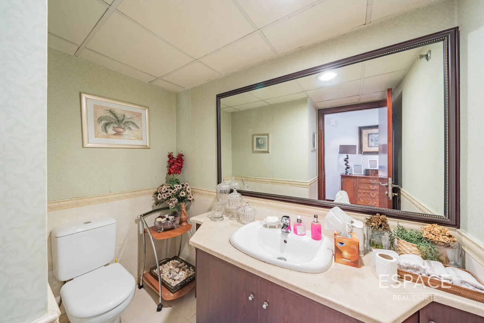 PropertiesGalleryCamera