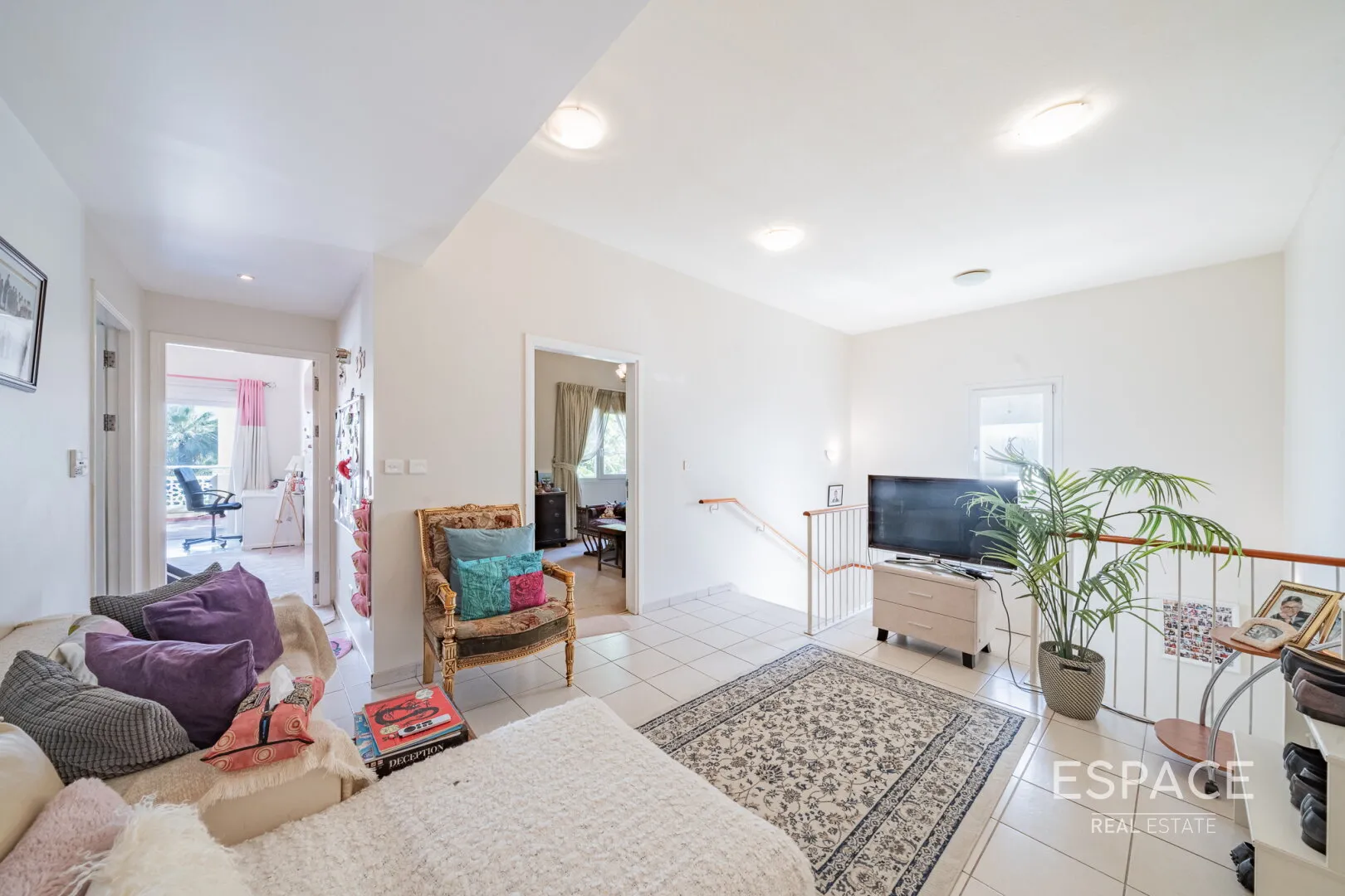 PropertiesGalleryCamera