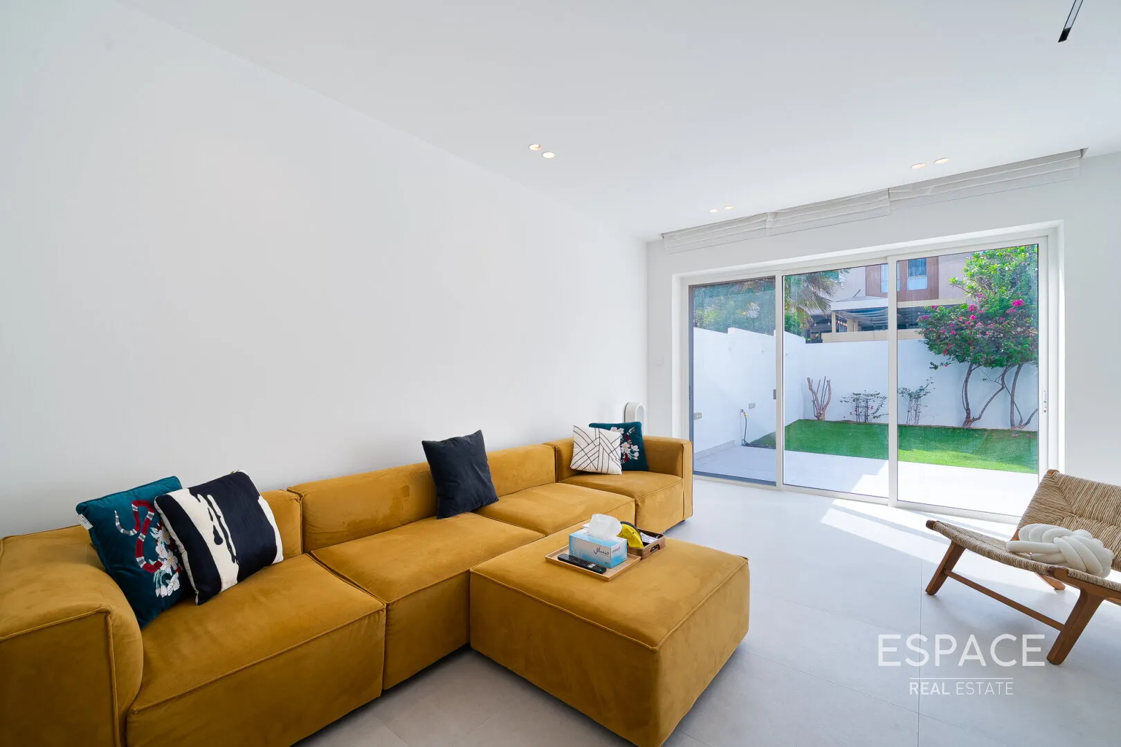 single static gallery