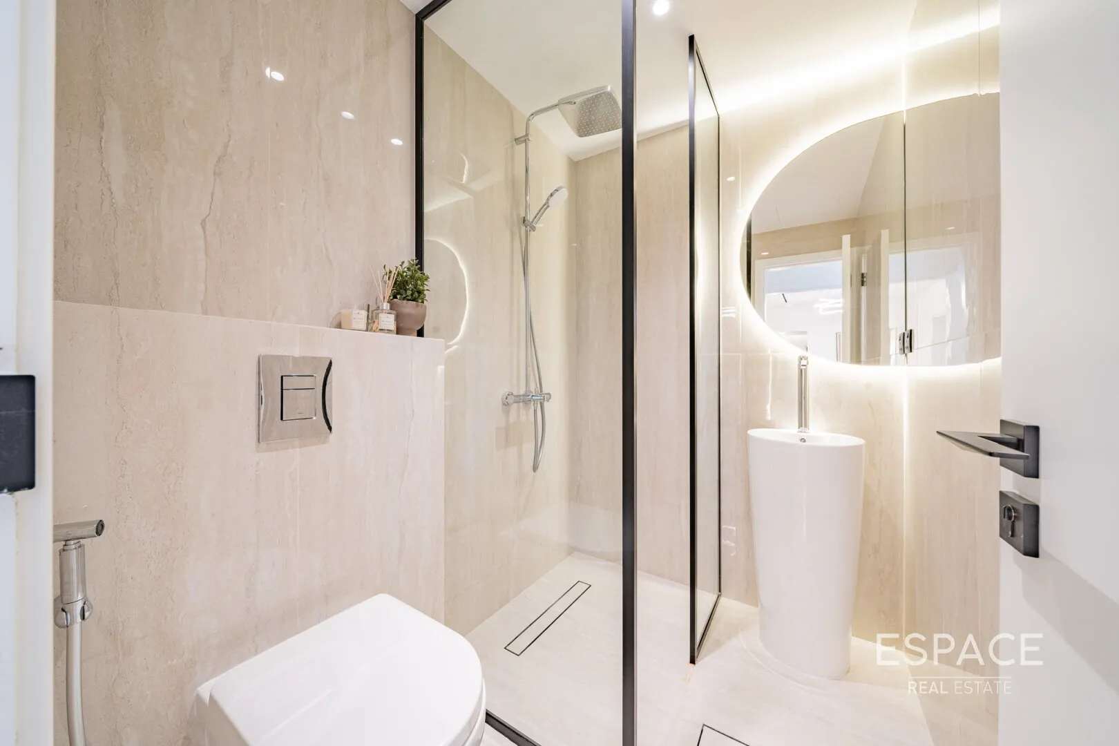 PropertiesGalleryCamera