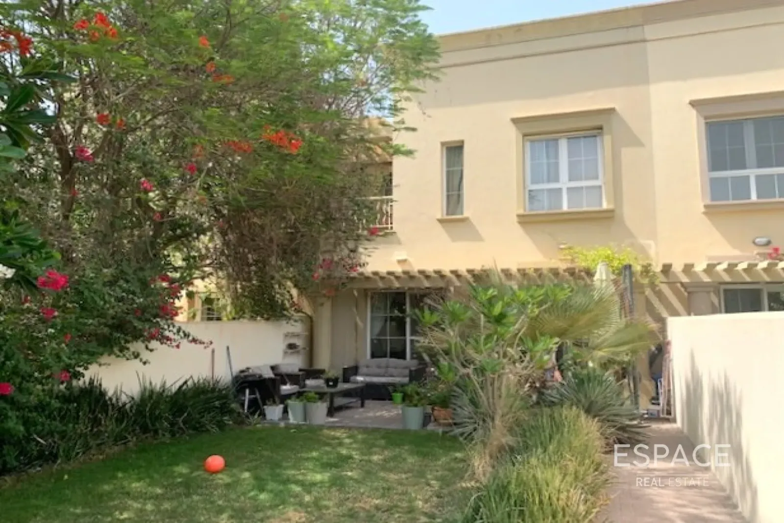 PropertiesGalleryCamera
