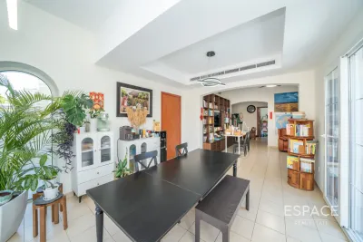 Ghadeer 1, Lakes, Dubai - Espace