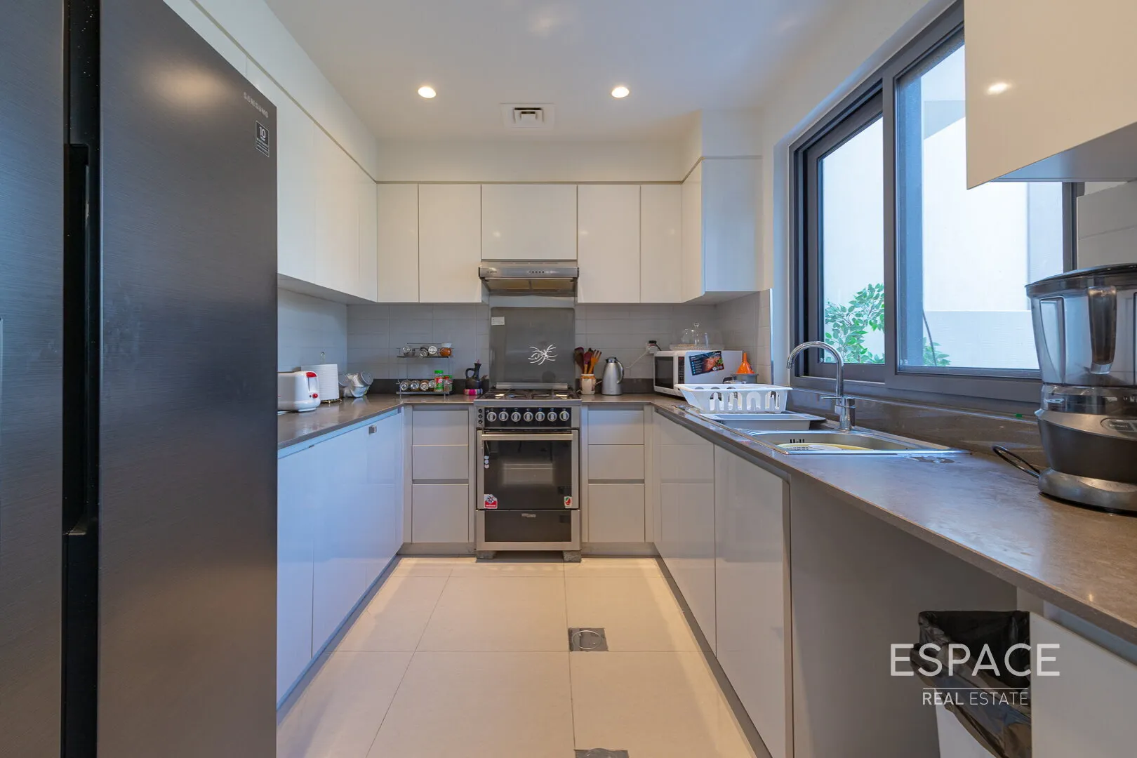 single static gallery