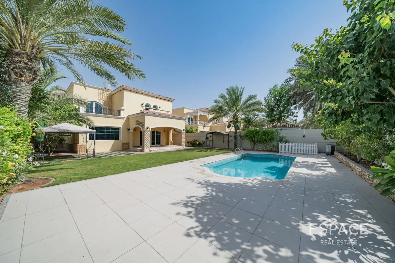 PropertiesGalleryCamera