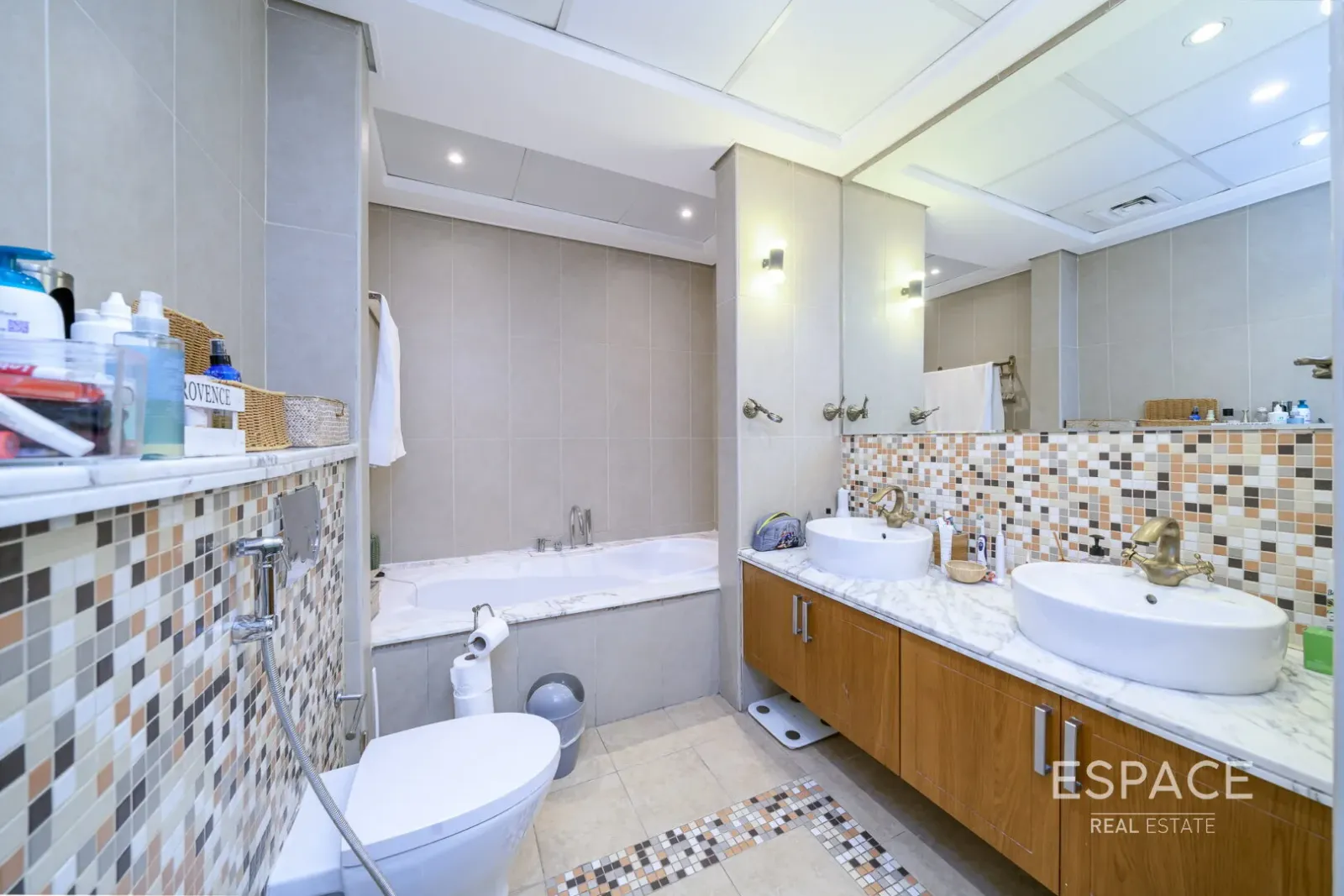 PropertiesGalleryCamera