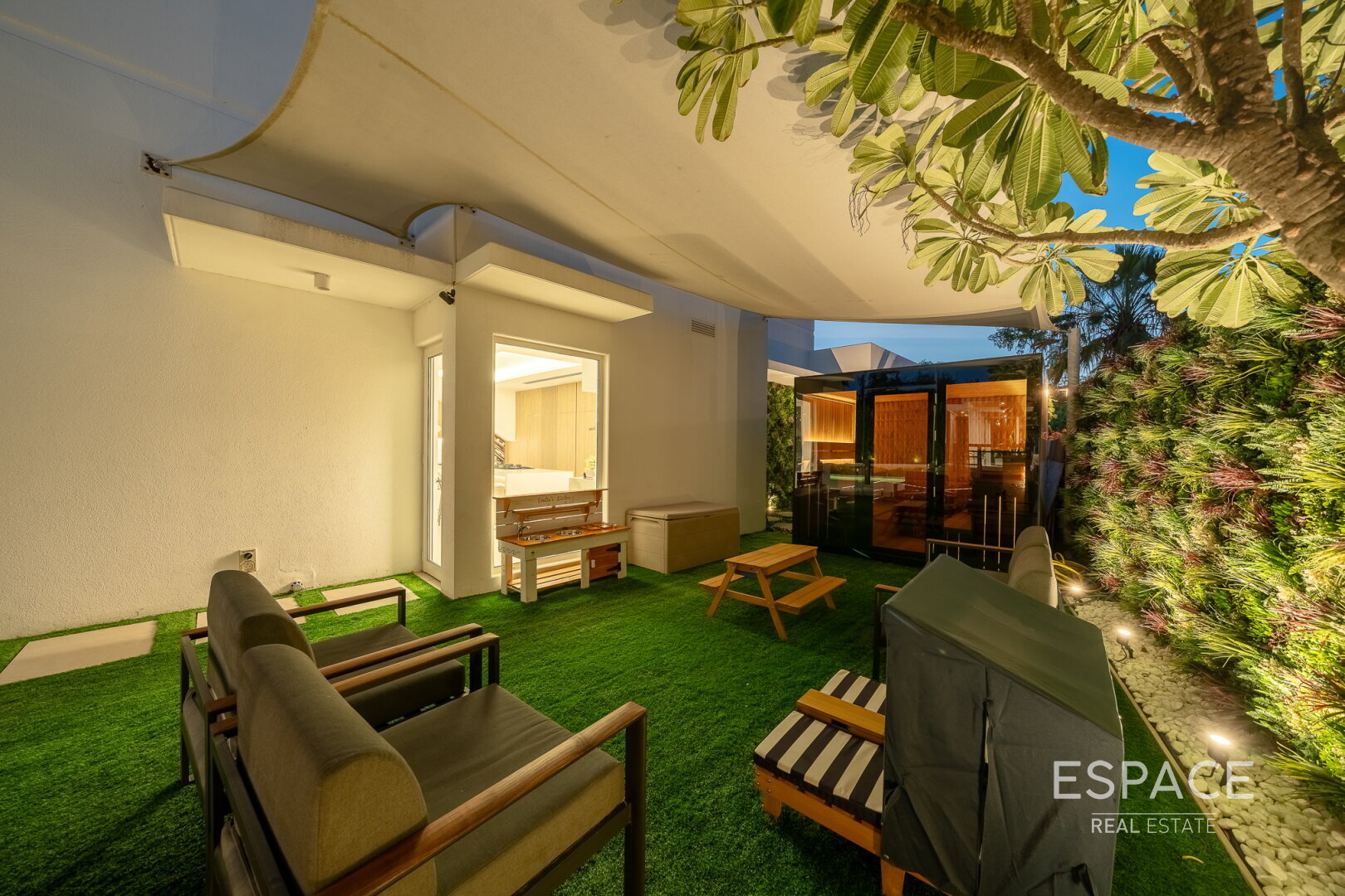PropertiesGalleryCamera
