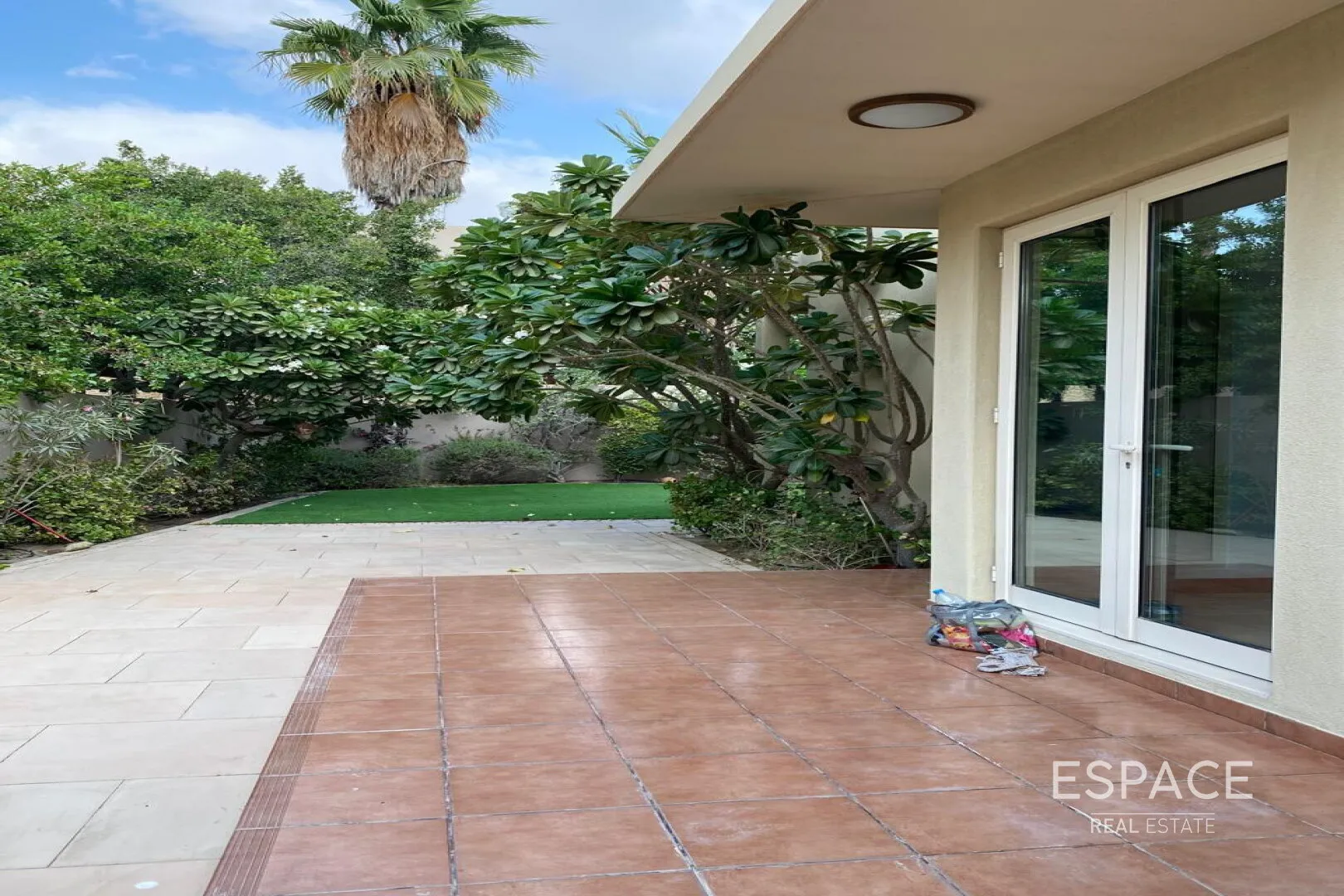 PropertiesGalleryCamera