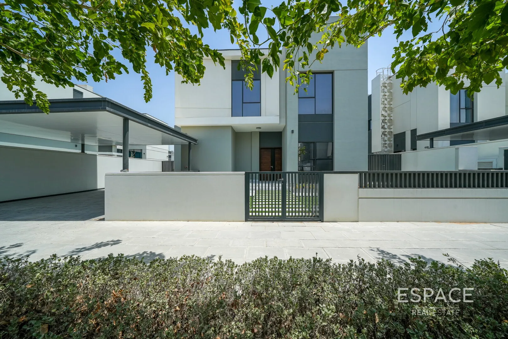 PropertiesGalleryCamera