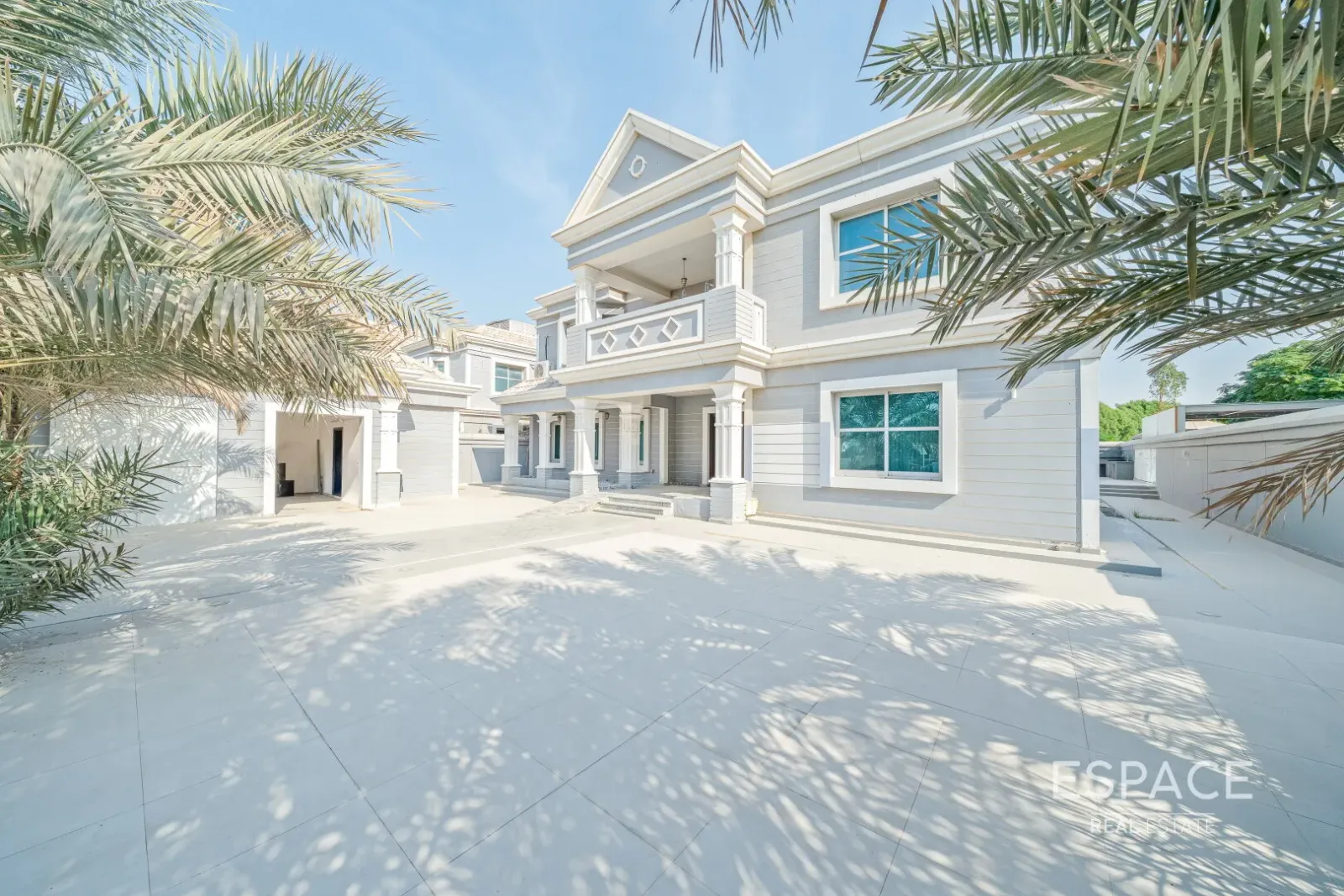 PropertiesGalleryCamera