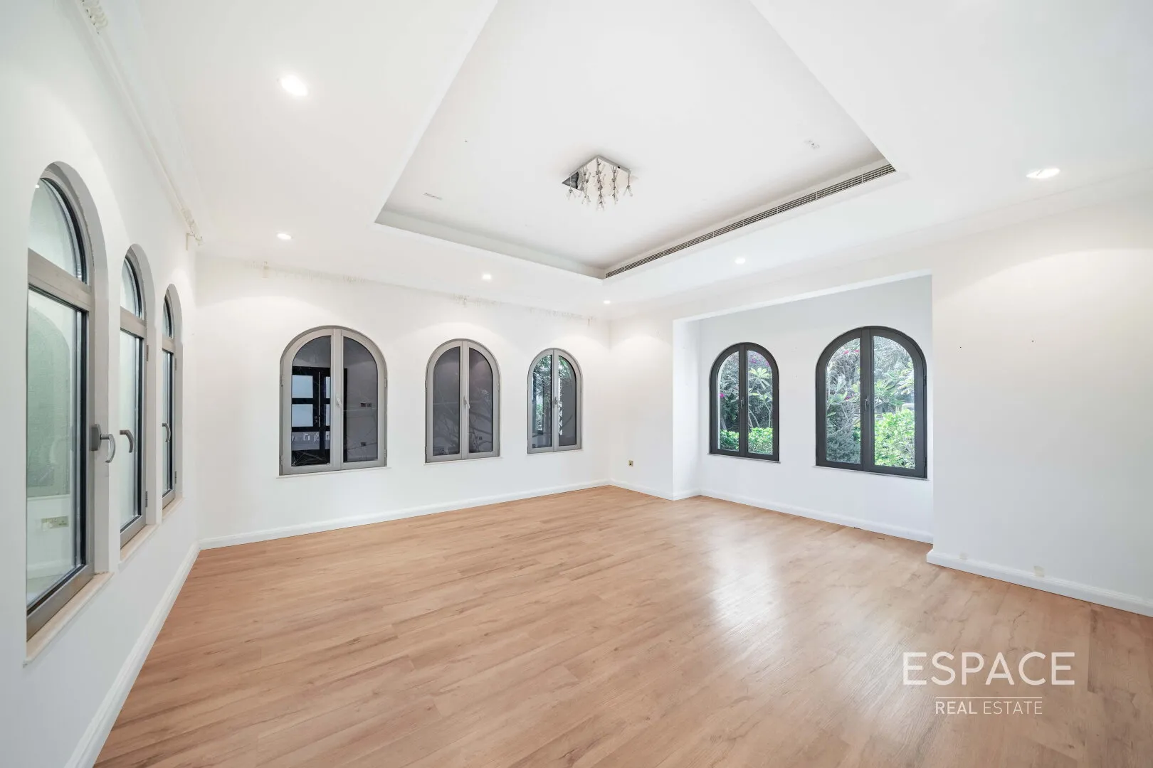 single static gallery