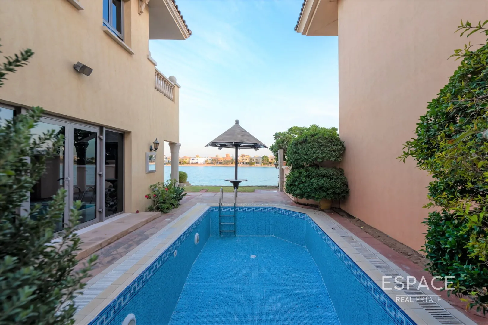 PropertiesGalleryCamera