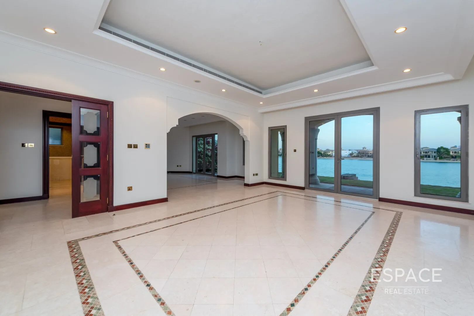 single static gallery