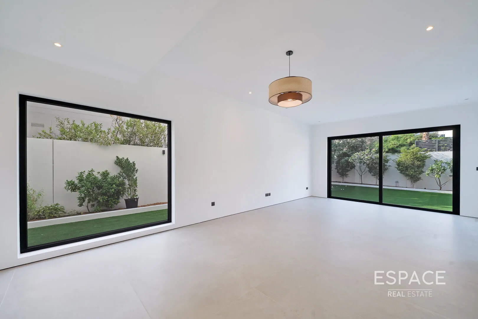 single static gallery