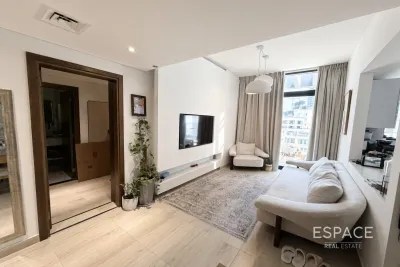 Pantheon Elysee III, Jumeirah Village Circle, Dubai - Espace