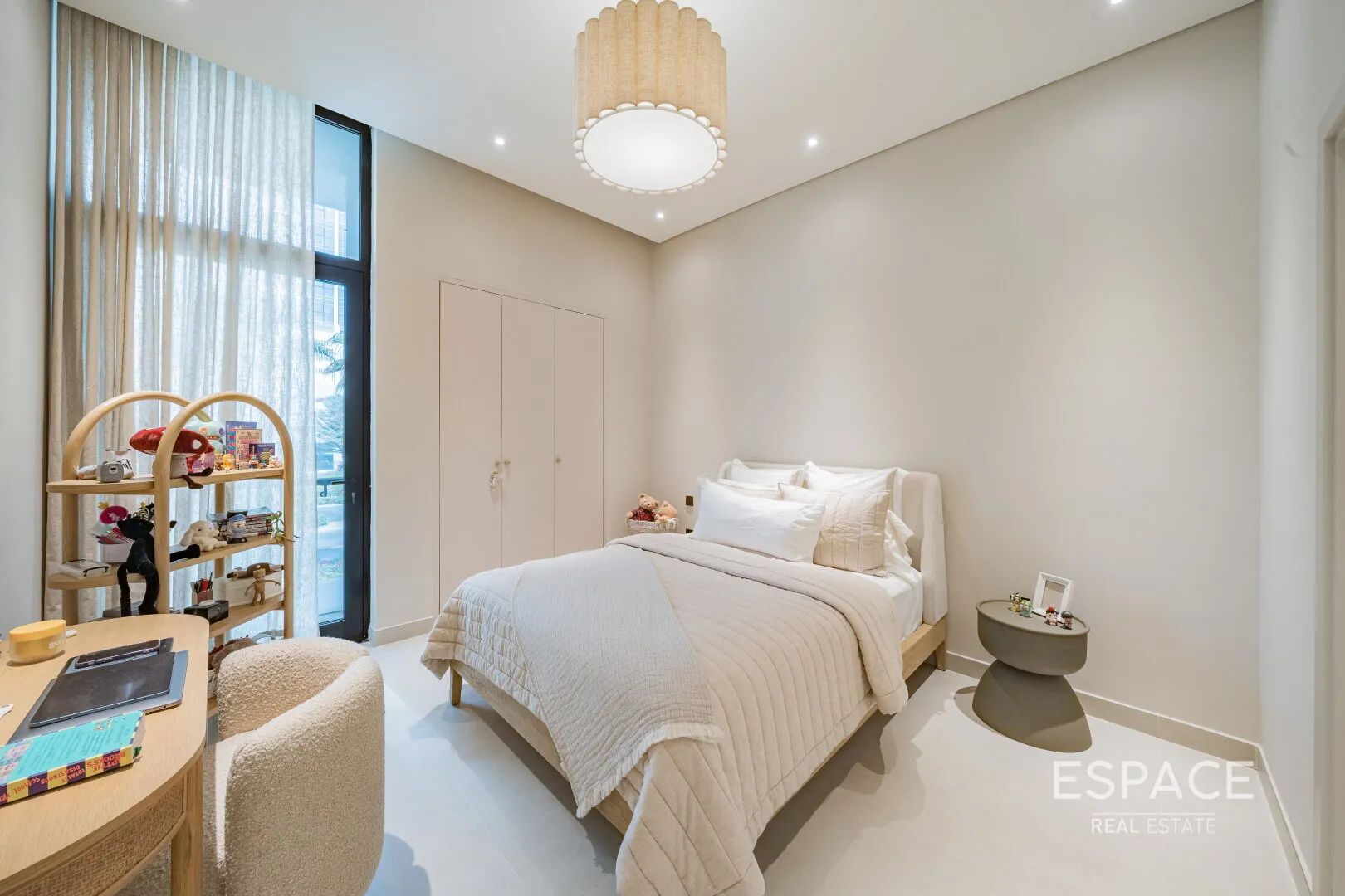 PropertiesGalleryCamera