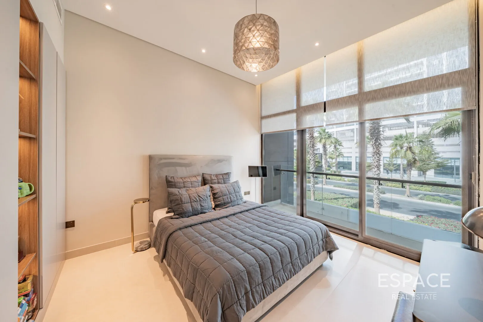 single static gallery