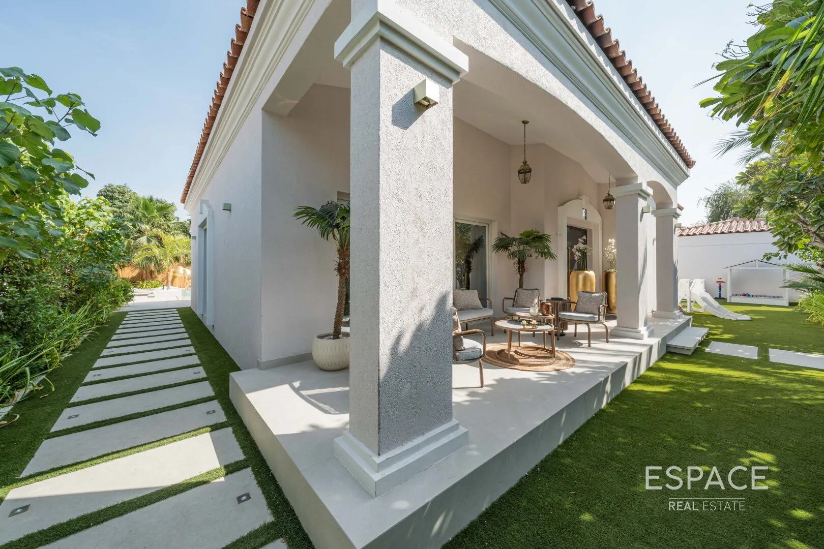 PropertiesGalleryCamera