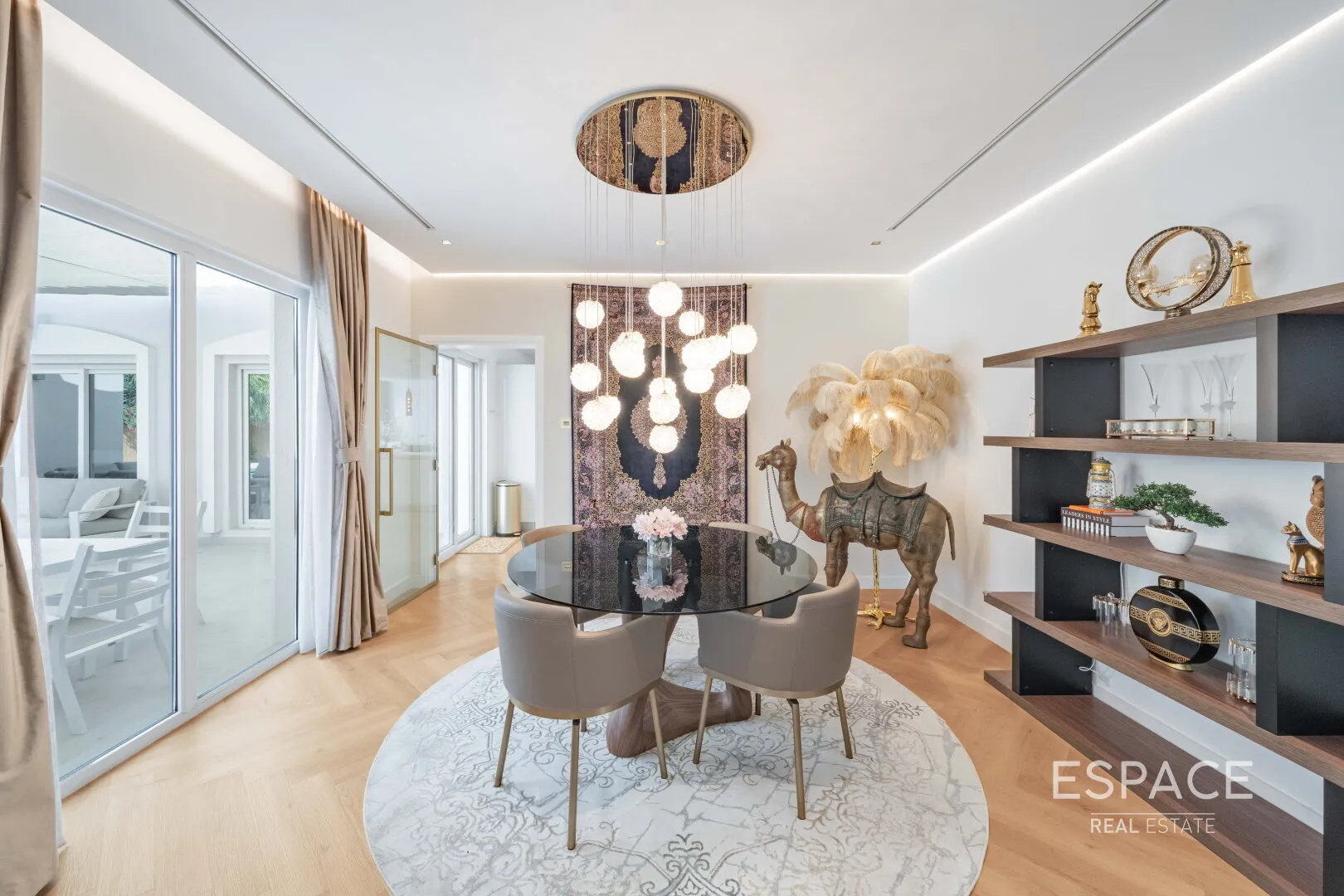 PropertiesGalleryCamera