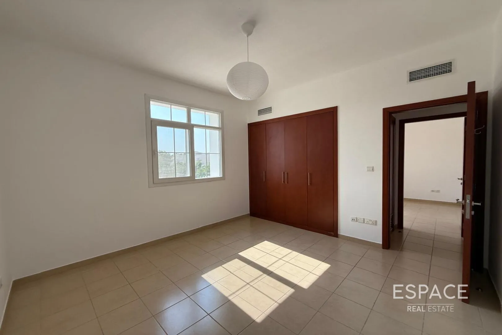 single static gallery