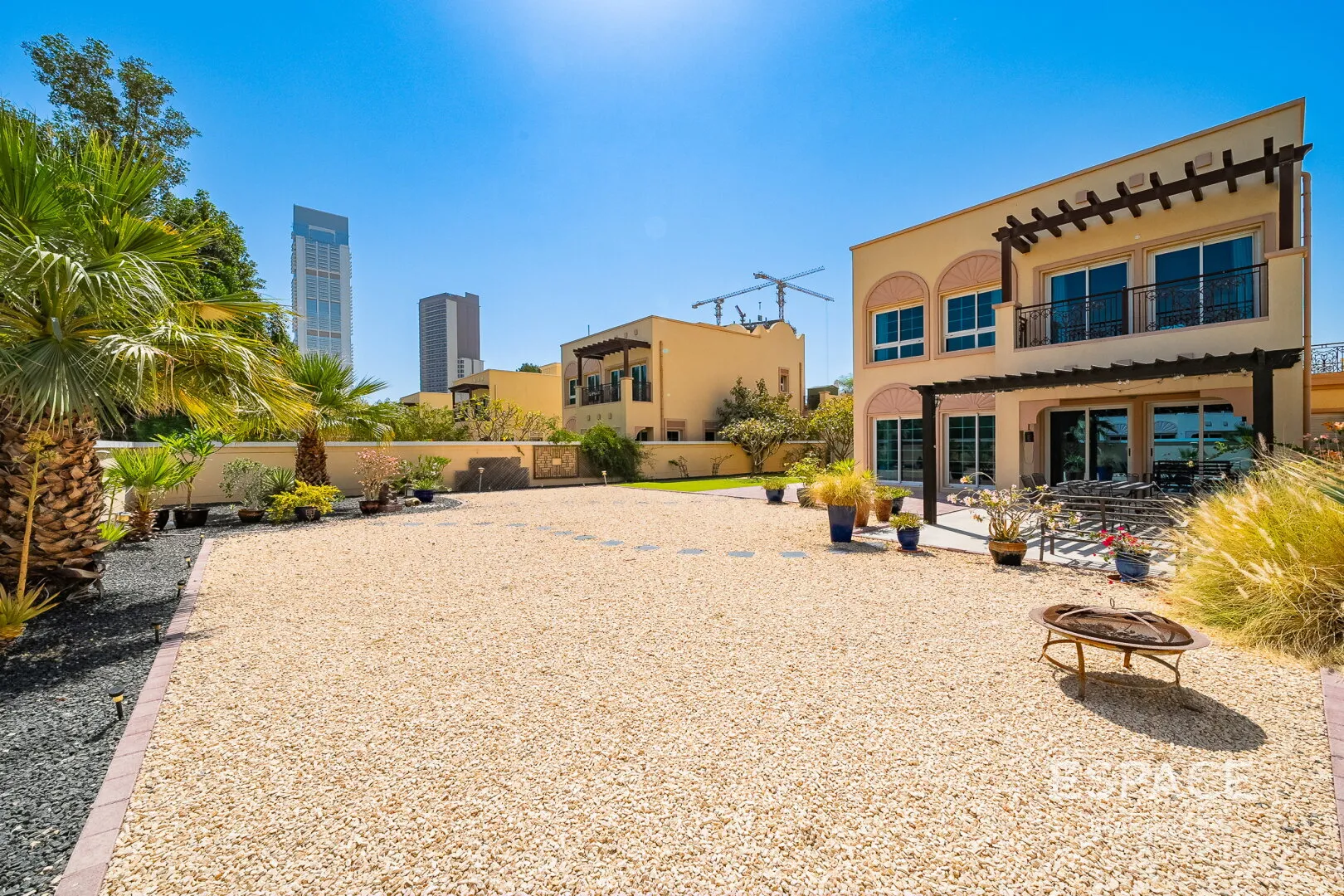 PropertiesGalleryCamera
