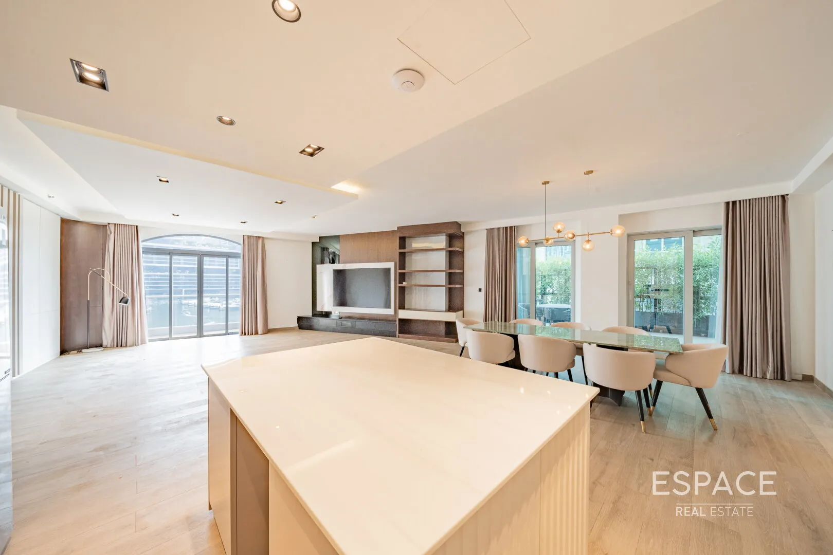 PropertiesGalleryCamera