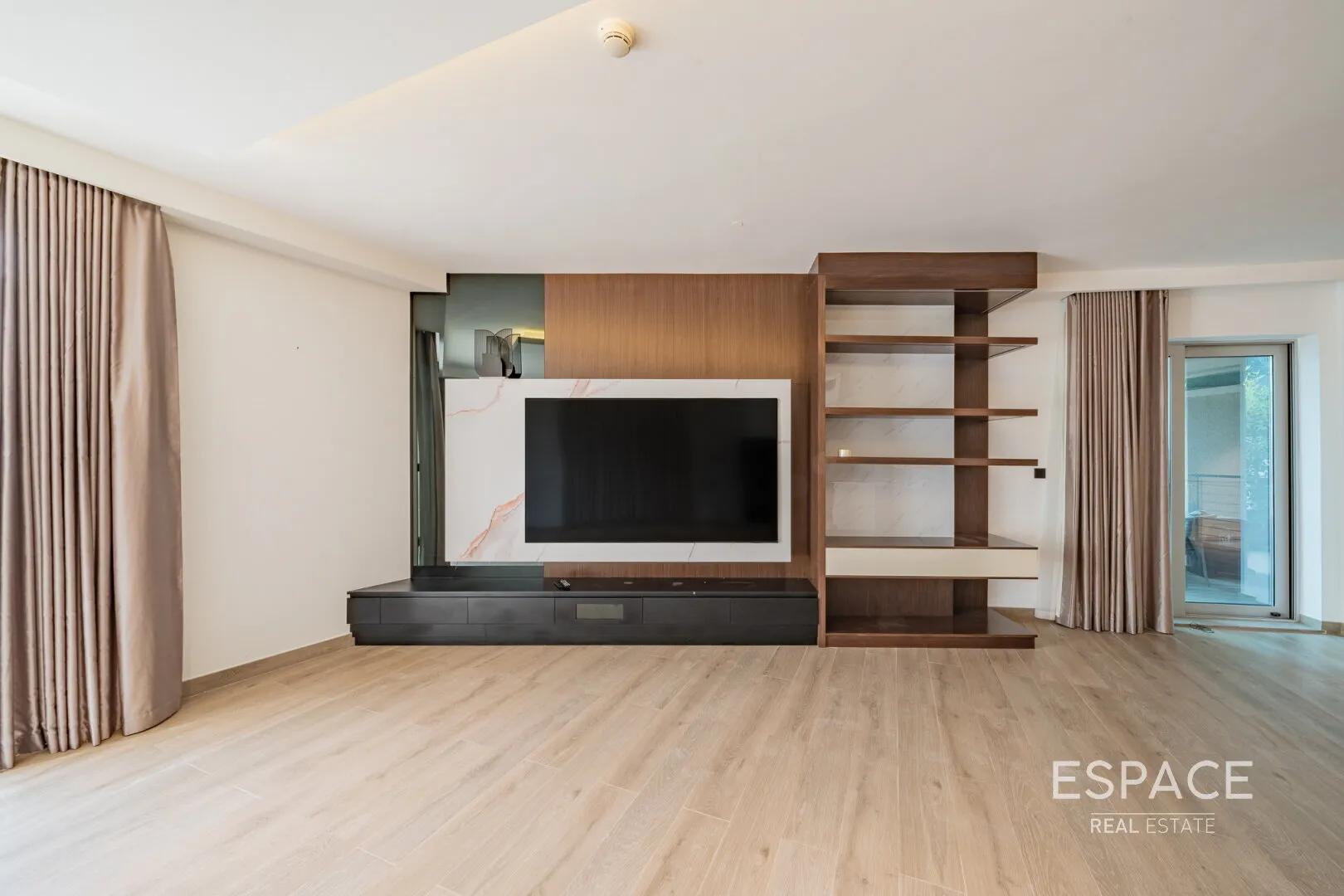 single static gallery