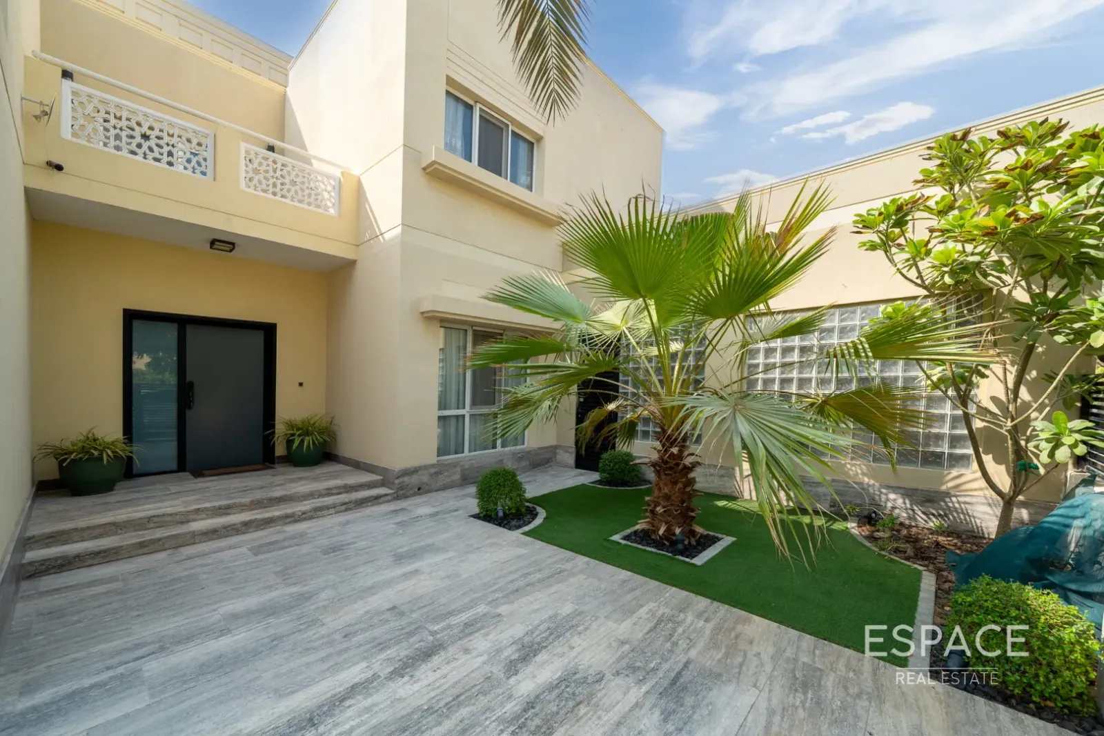 PropertiesGalleryCamera