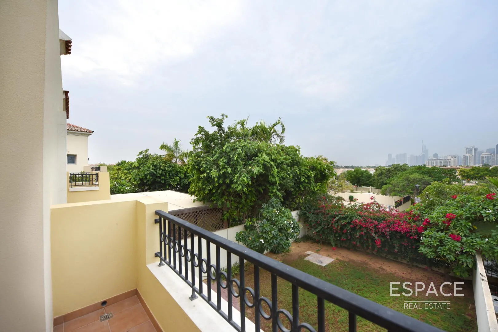 PropertiesGalleryCamera