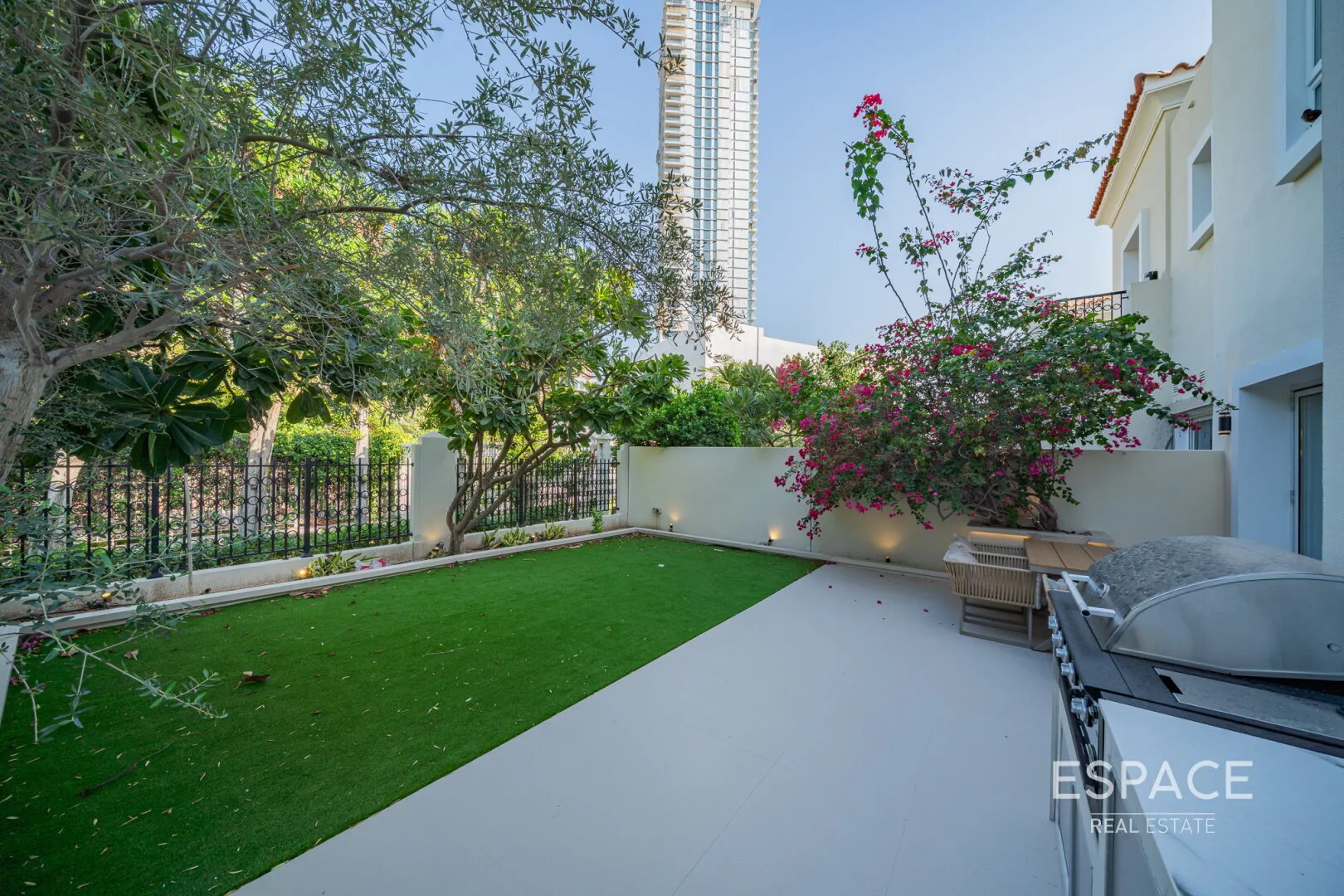 PropertiesGalleryCamera