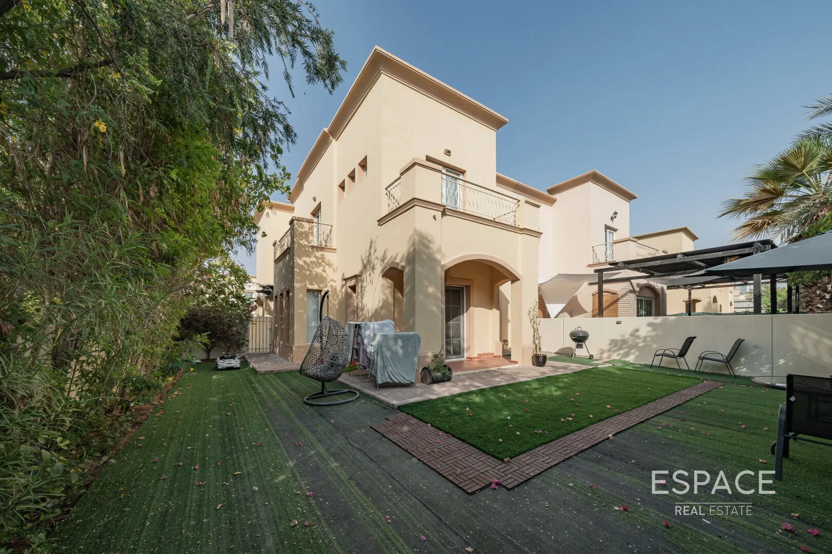 PropertiesGalleryCamera