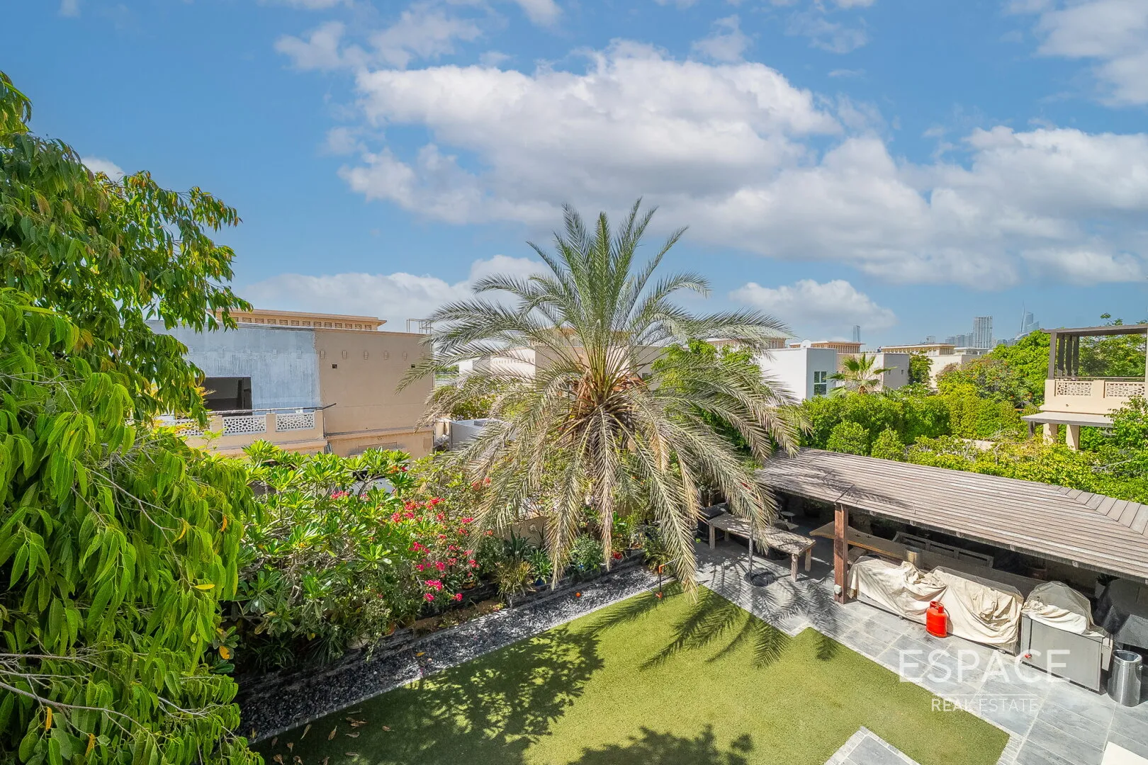 PropertiesGalleryCamera